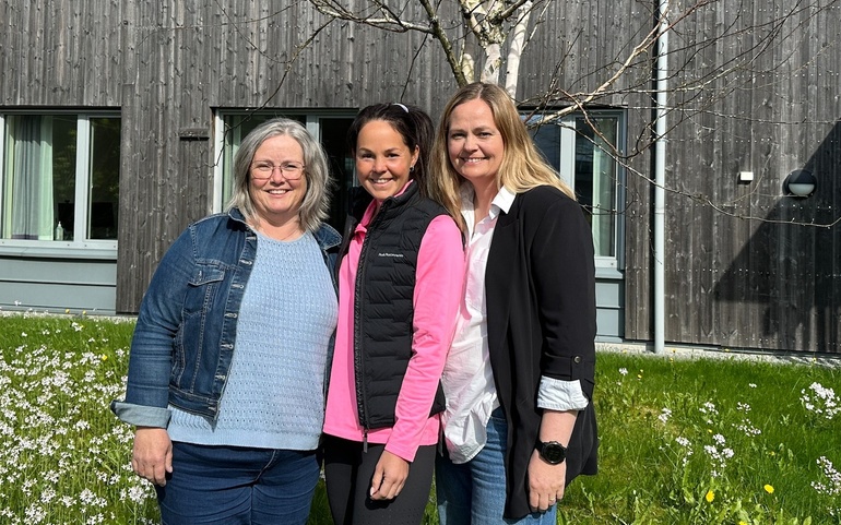 Randi Mikkelsen, Miriam Fjeldstad og Hege Cecilie Sulem ved Øyane DPS