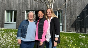 Randi Mikkelsen, Miriam Fjeldstad og Hege Cecilie Sulem ved Øyane DPS