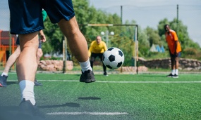 Menn som spiller fotball