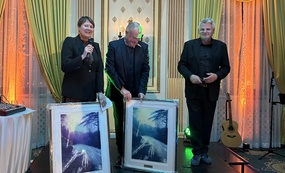 Anne Landheim og Lars Linderoth under utdelingen