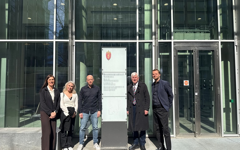 David Clark møtte HOD - Marit Knapstad, Anette Gjørve Ingjer, Robert Smith, David Clark og Kjetil Orrem