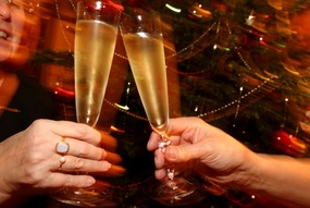 Glass med alkohol på julefest