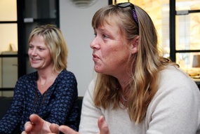 Ingrid Bjørkman (t.h.) og Unni Sveaas Hovde i Bærum kommune.