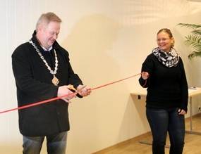 Ordfører Jan Kristensen og ansatt Yvonne Lunde Håland