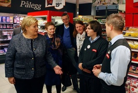 Erna Solberg besøker Meny Tårnåsen