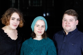 Ruth Andrea, Benjamin og Maria medvirker i dokumentarserien Stemmene i hodet